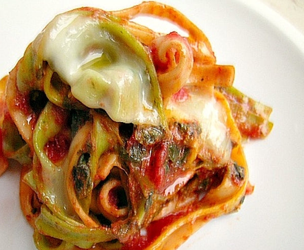 Tagliatelle Spicy with spinach sauce and buffalo mozzarella
